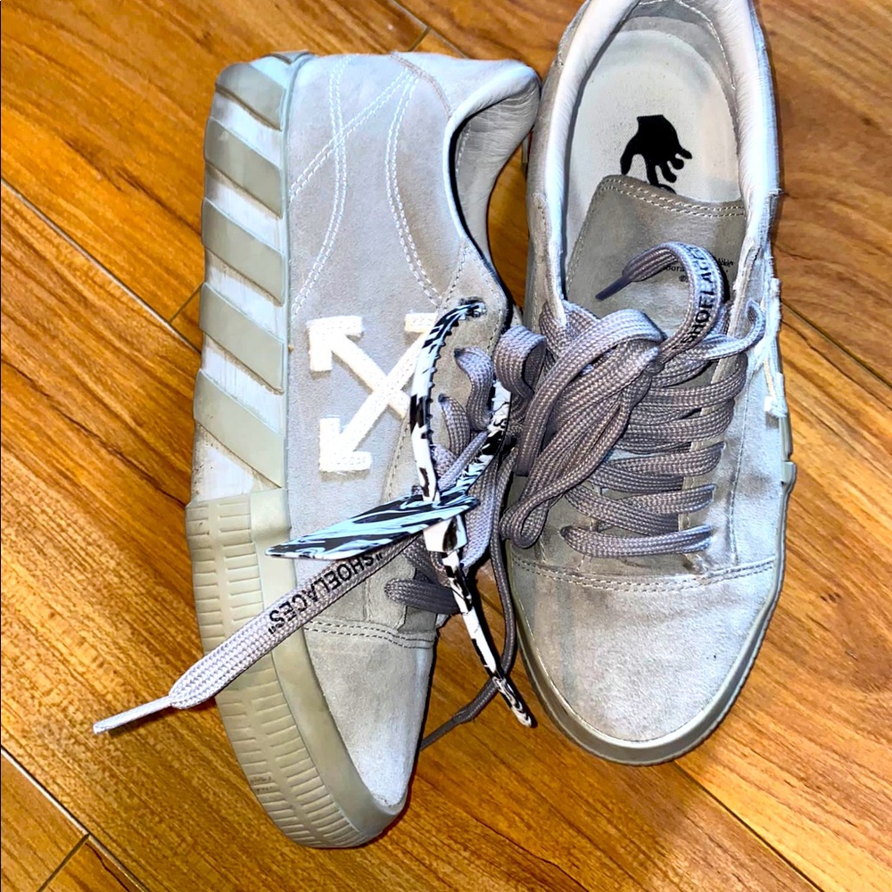 Off-white authentic sneakers